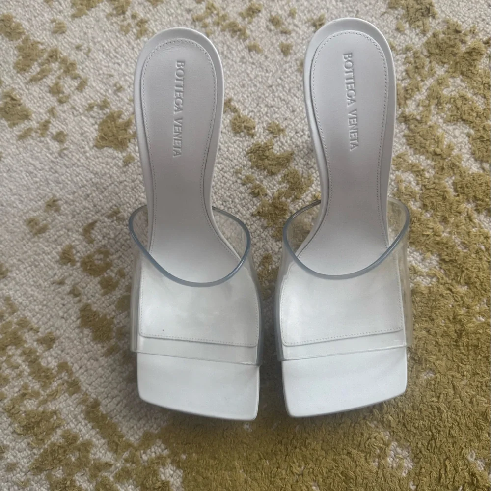 Bottega Veneta White Heeled Sandals - Picture 1 of 8
